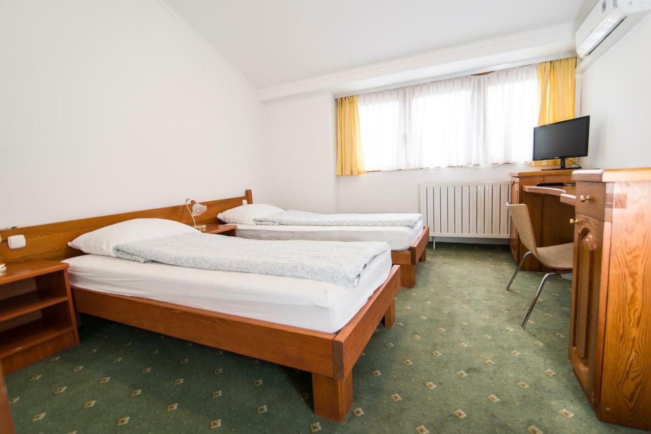 Hotel Prebold Buitenkant foto